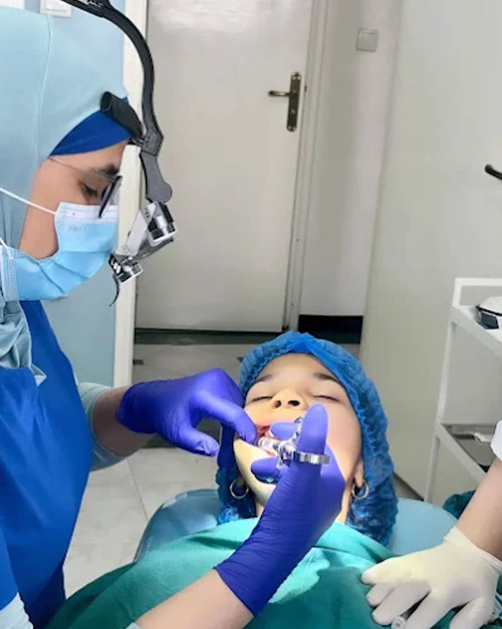 Dr Houria Ibnou Zahir, chirurgien-dentiste à Aïn Chock Casablanca